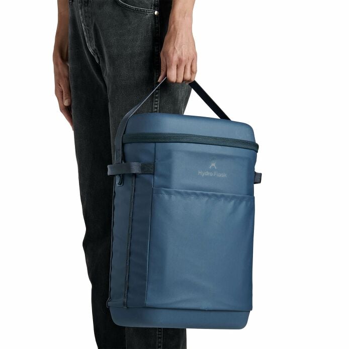 carryouttm-backpack-22-l-j1 250815_hydro_s26_hb_14597_6.jpg