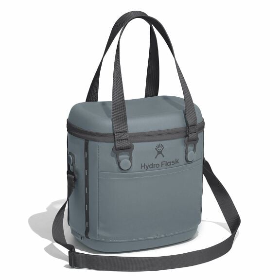 carryouttm-soft-cooler-10-l-k5 6pco043-carryout-cooler-10l-shale-gray-angled_1_1.jpg