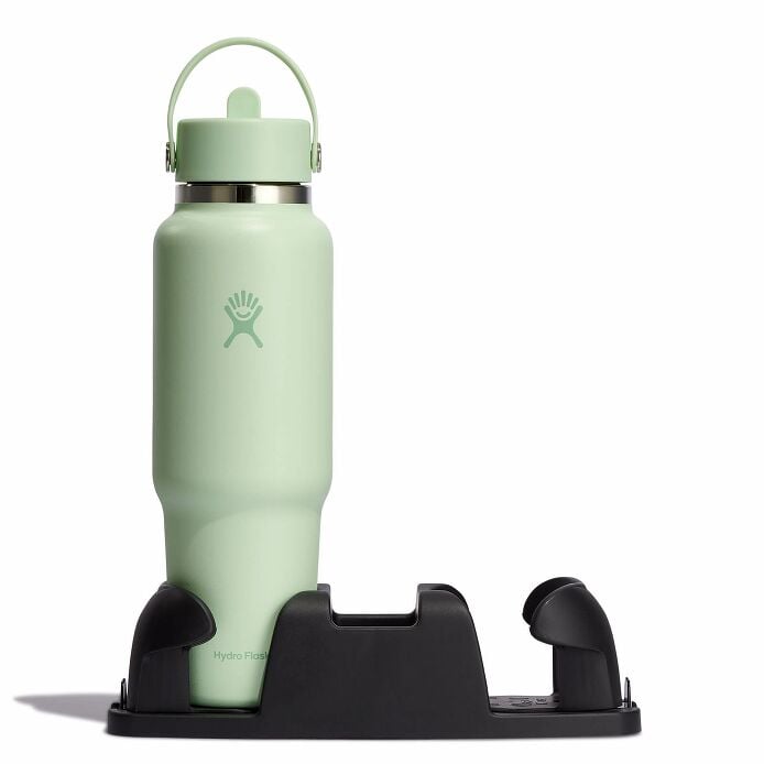40-oz-travel-bottle-with-flex-straw-cap-u5 aloe-travel-bottle-in-cuplholder_3_3_1.jpg