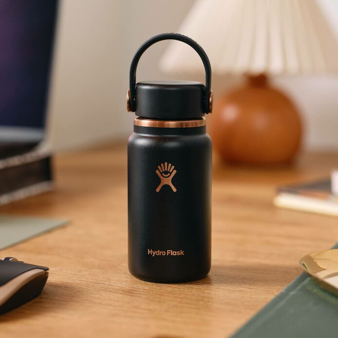 arc-collection-micro-hydro-200-ml-f8 black_-_lifestyle_1.jpeg