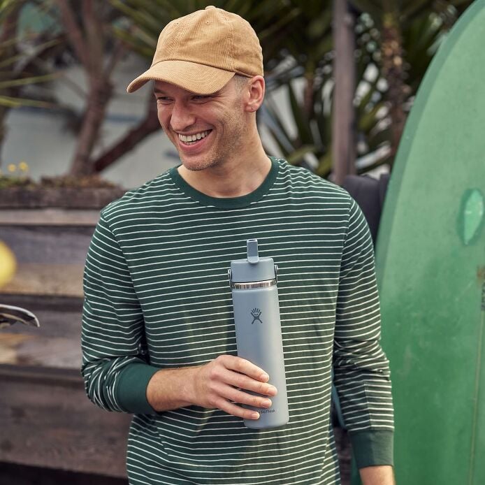 24-oz-wide-mouth-with-flex-straw-cap-l5 hf_s26_mcinnis_0232_13.jpg