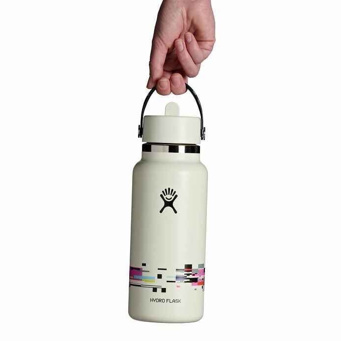 glitch-collection-32-oz-bottle-with-flex-straw-cap-i1 le26-w32-1006-32-oz-wide-flex-straw-cap-glitch-white-hb.jpg