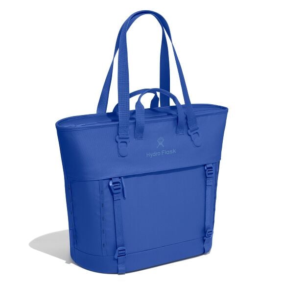 carryouttm-soft-cooler-tote-30-l-u4 maxiit382_carryout_tote_30l_capri_blue_angled_1.jpg