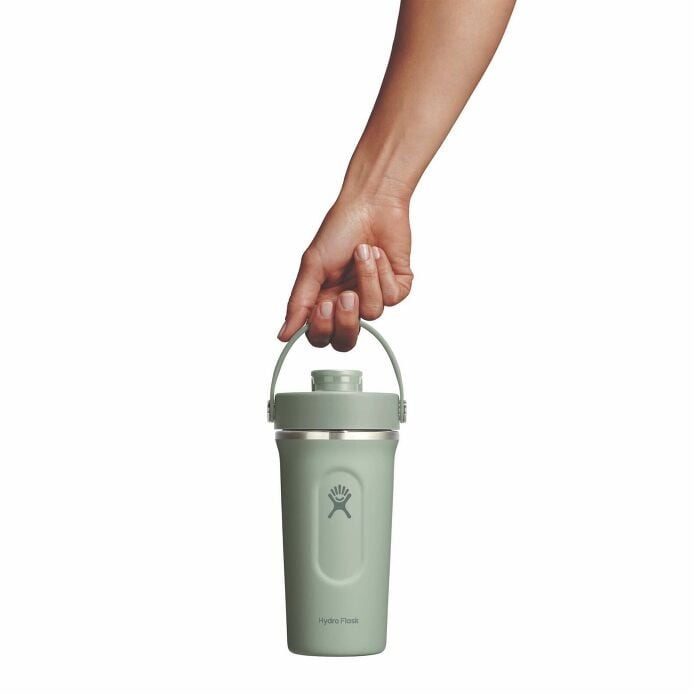 gym-bundle-f6 mxcc24374_24ozinsulatedshakerbottle_agave_hb_1.jpg